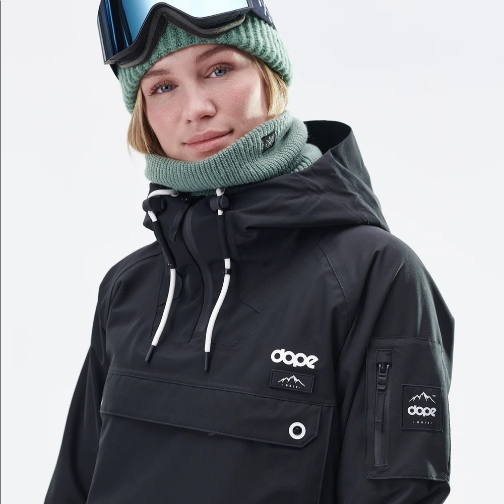 DOPE Annok Long ski/snowboard jacket in black